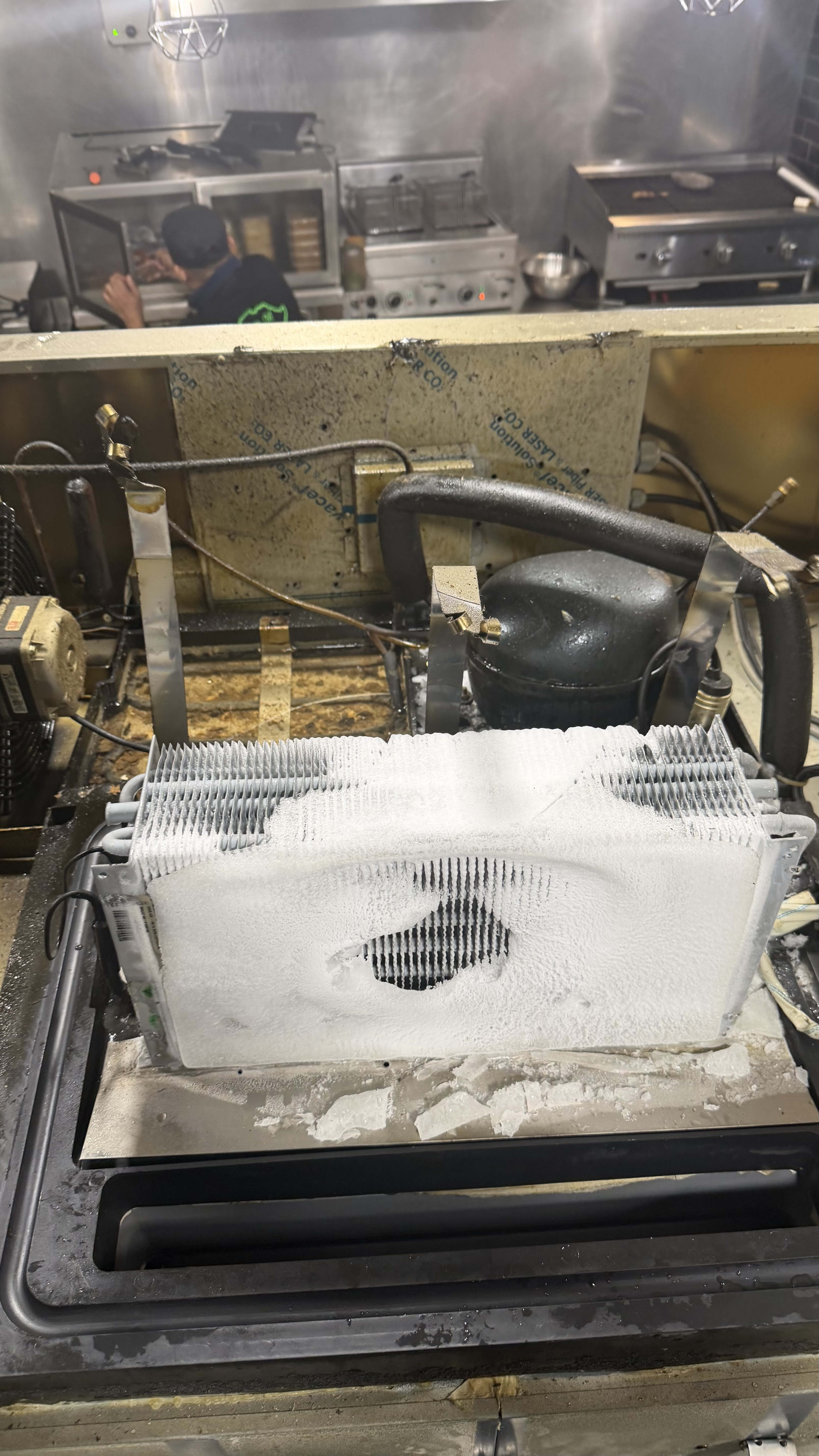 Prise en glace sur armoire froide